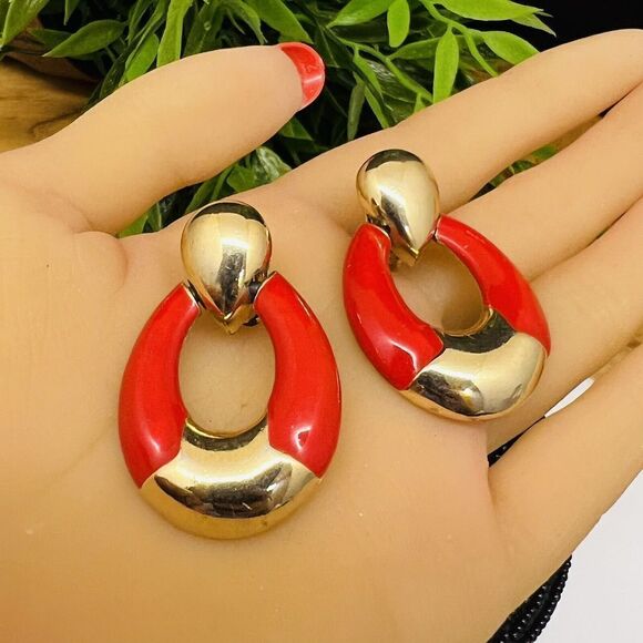 Vintage MORGAN TAYLOR Red Gold Tone Enamel Pierced Dangle Drop Earrings 1137 - Picture 2 of 7